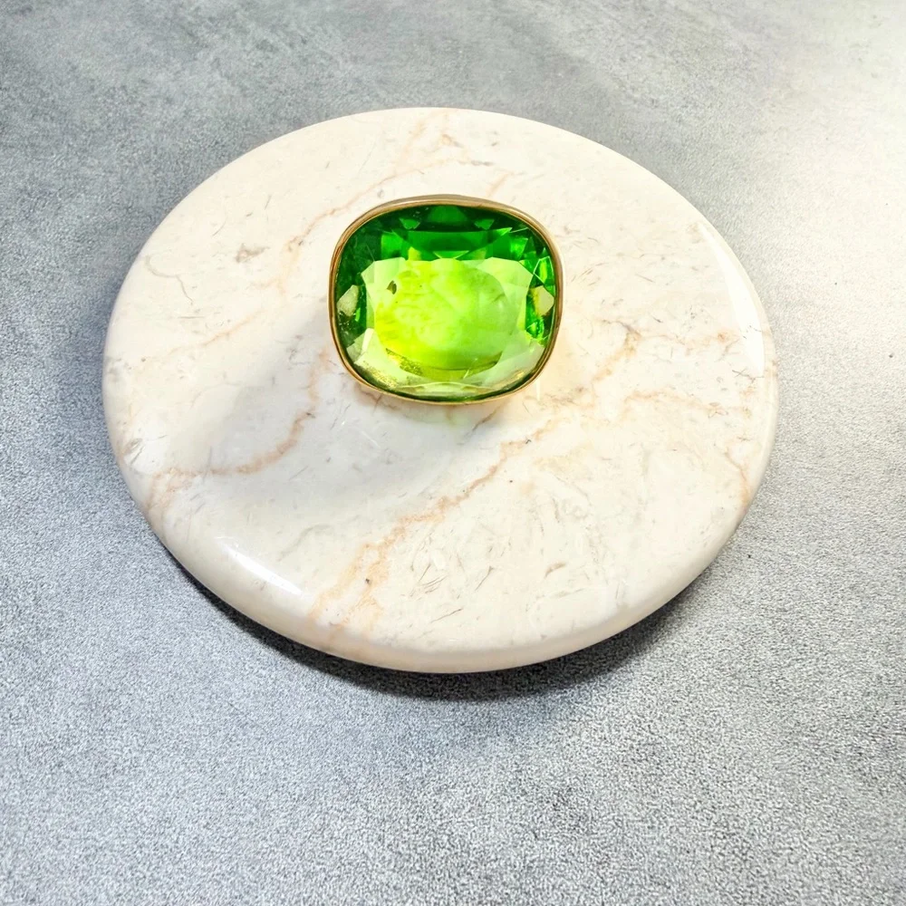 Kenneth Jay Lane Chunky Large Square Green Crystal Gold Tone Statement Ring SZ 6